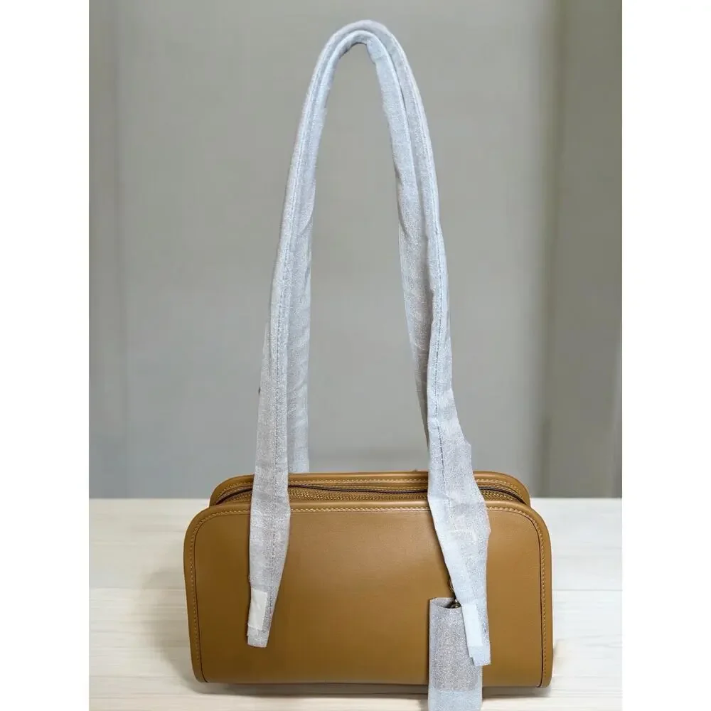 NWT Coach CM565 Leather Swing Zip Shoulder Bag
